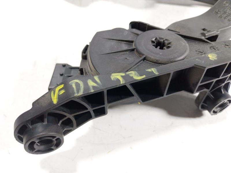 Recambio de potenciometro pedal para hyundai i30 (gd) 1.4 crdi referencia OEM IAM   
