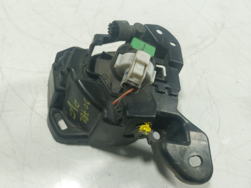 Recambio de faro antiniebla derecho para mazda cx-5 (ke, gh) 2.2 d awd (ke102) referencia OEM IAM  KD5351684 