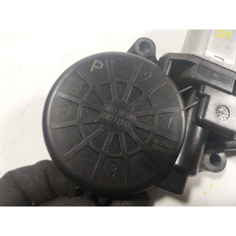 Recambio de motor elevalunas delantero izquierdo para mazda cx-5 (ke, gh) 2.2 d awd (ke102) referencia OEM IAM  D6515958X 