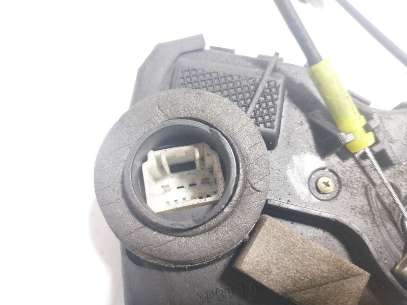 Recambio de cerradura puerta delantera izquierda para toyota avensis wagon (t25) 2.0 d-4d executive referencia OEM IAM   