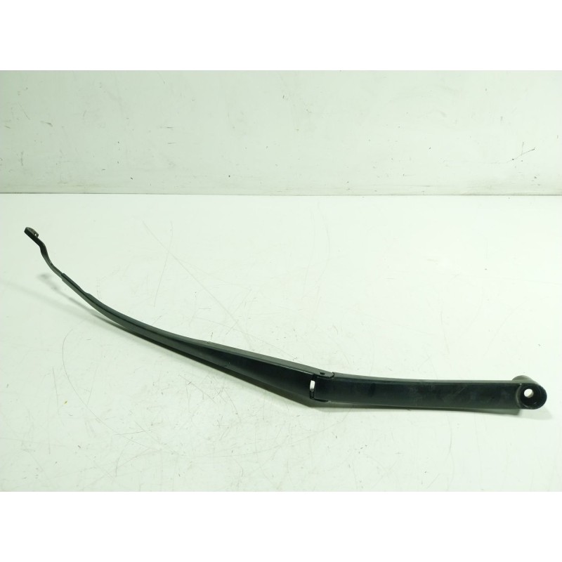 Recambio de brazo limpia delantero derecho para hyundai i30 (gd) 1.4 crdi referencia OEM IAM   