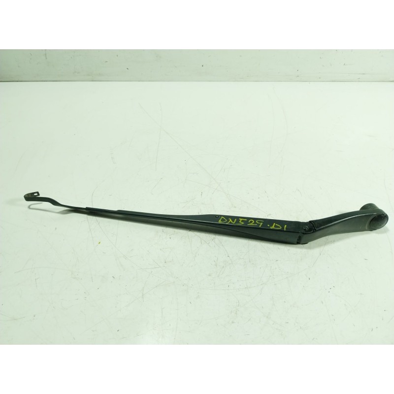 Recambio de brazo limpia delantero izquierdo para hyundai i30 (gd) 1.4 crdi referencia OEM IAM   