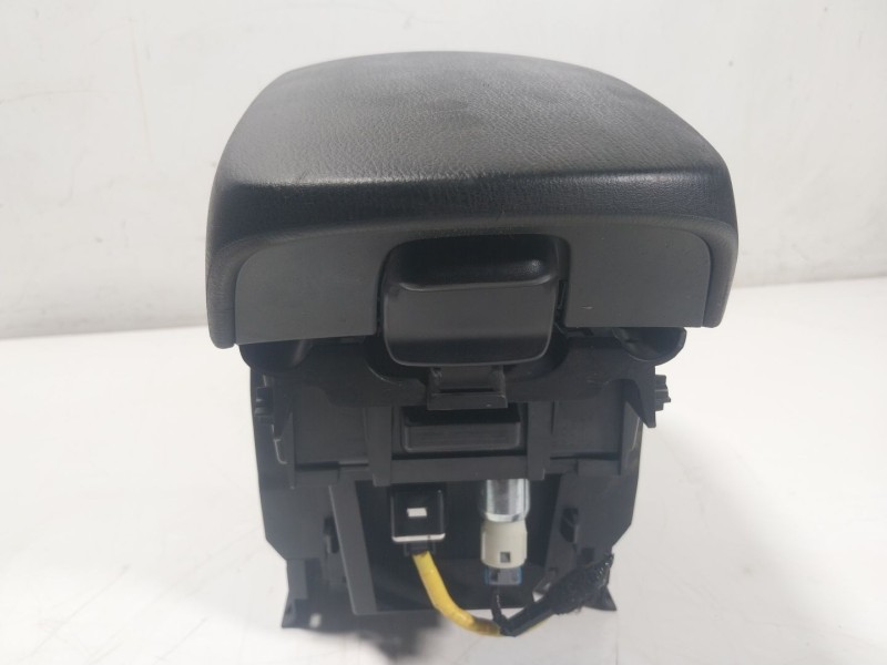 Recambio de apoyabrazos central para mazda cx-5 (ke, gh) 2.2 d awd (ke102) referencia OEM IAM  KD4564441 