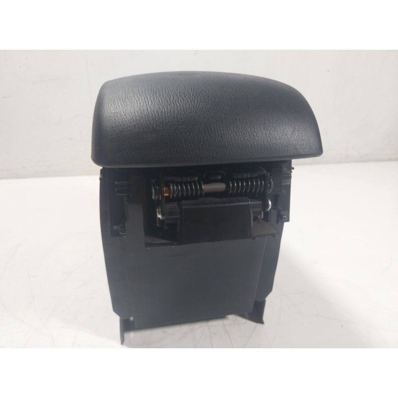 Recambio de apoyabrazos central para mazda cx-5 (ke, gh) 2.2 d awd (ke102) referencia OEM IAM  KD4564441 