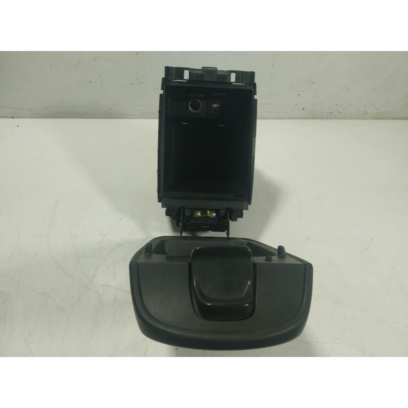 Recambio de apoyabrazos central para mazda cx-5 (ke, gh) 2.2 d awd (ke102) referencia OEM IAM  KD4564441 