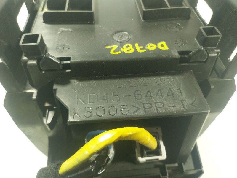 Recambio de apoyabrazos central para mazda cx-5 (ke, gh) 2.2 d awd (ke102) referencia OEM IAM  KD4564441 