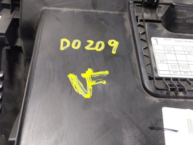 Recambio de guantera para nissan pulsar hatchback (c13) 1.2 dig-t referencia OEM IAM  685003ZL0B 