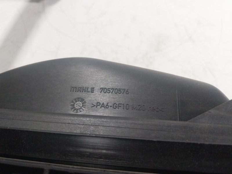 Recambio de filtro aire para bmw 6 gran coupe (f06) 640 d referencia OEM IAM  70570576 
