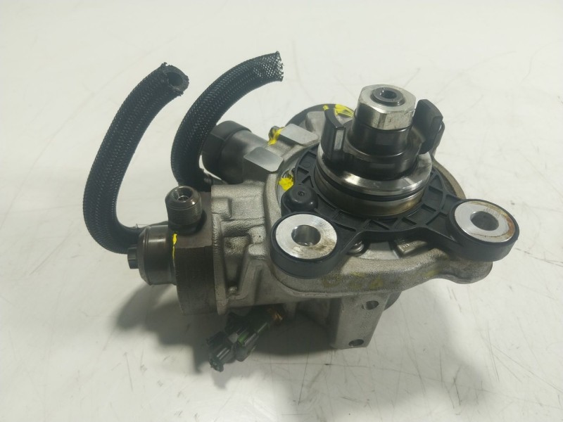 Recambio de bomba inyeccion para volvo v60 i (155) d3 referencia OEM IAM  0445010681 