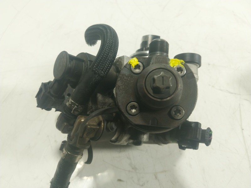 Recambio de bomba inyeccion para volvo v60 i (155) d3 referencia OEM IAM  0445010681 