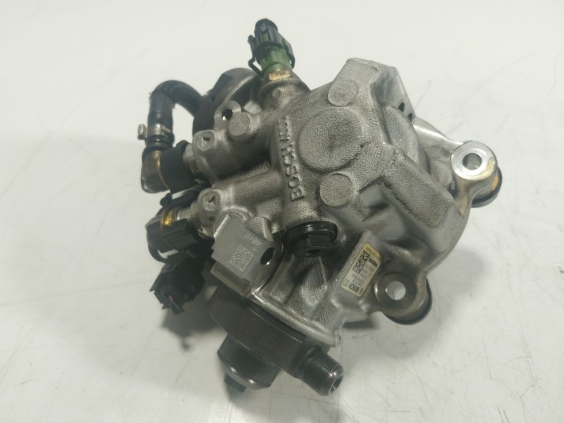 Recambio de bomba inyeccion para volvo v60 i (155) d3 referencia OEM IAM  0445010681 