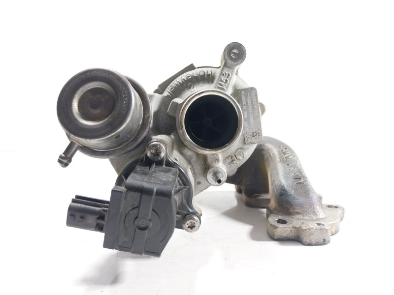 Recambio de turbocompresor para nissan juke (f15) 1.2 dig-t referencia OEM IAM  8210420013 