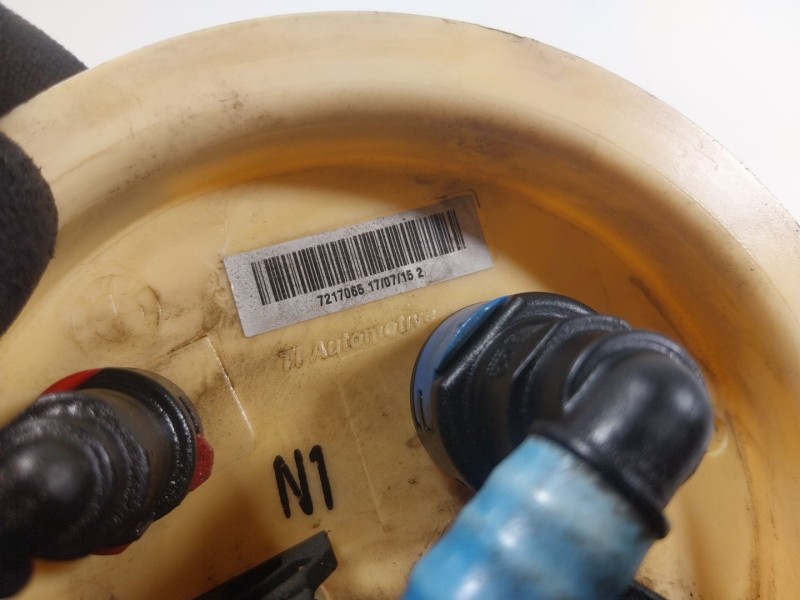 Recambio de aforador para bmw 6 gran coupe (f06) 640 d referencia OEM IAM  7217065 