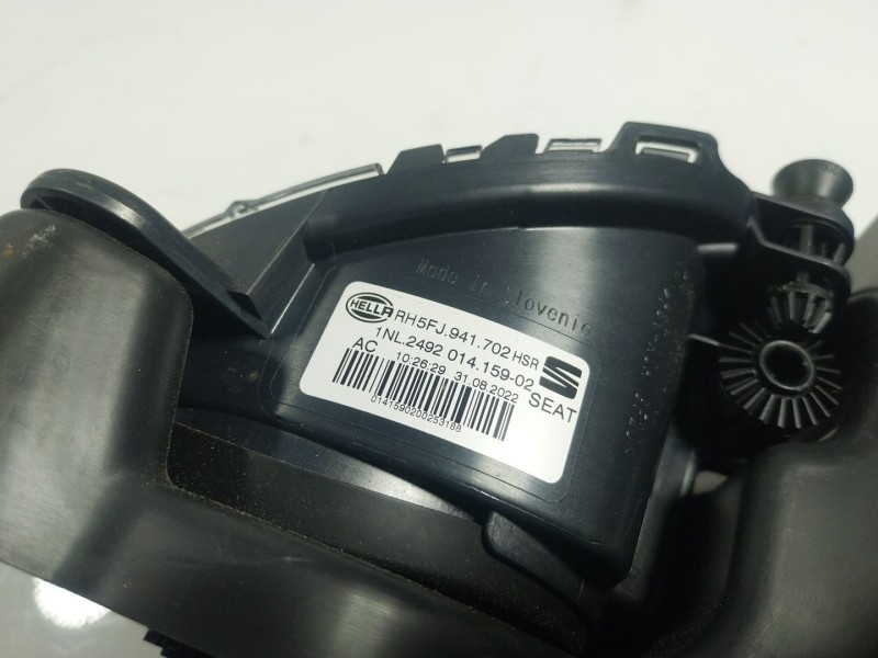 Recambio de faro antiniebla derecho para cupra leon sportstourer (kl8) 1.4tsi phev referencia OEM IAM  5FJ941702HSR 