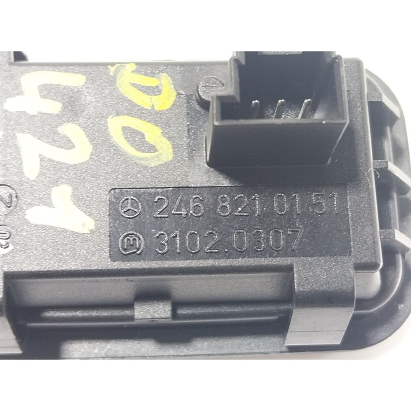 Recambio de pulsador maletero / porton para mercedes-benz cla shooting brake (x117) cla 220 cdi / d (117.903) referencia OEM IAM