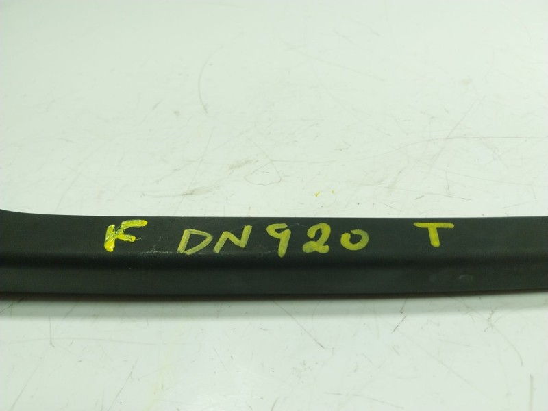 Recambio de brazo limpia trasero para volvo v60 i (155) d3 referencia OEM IAM 31253232 31253232 