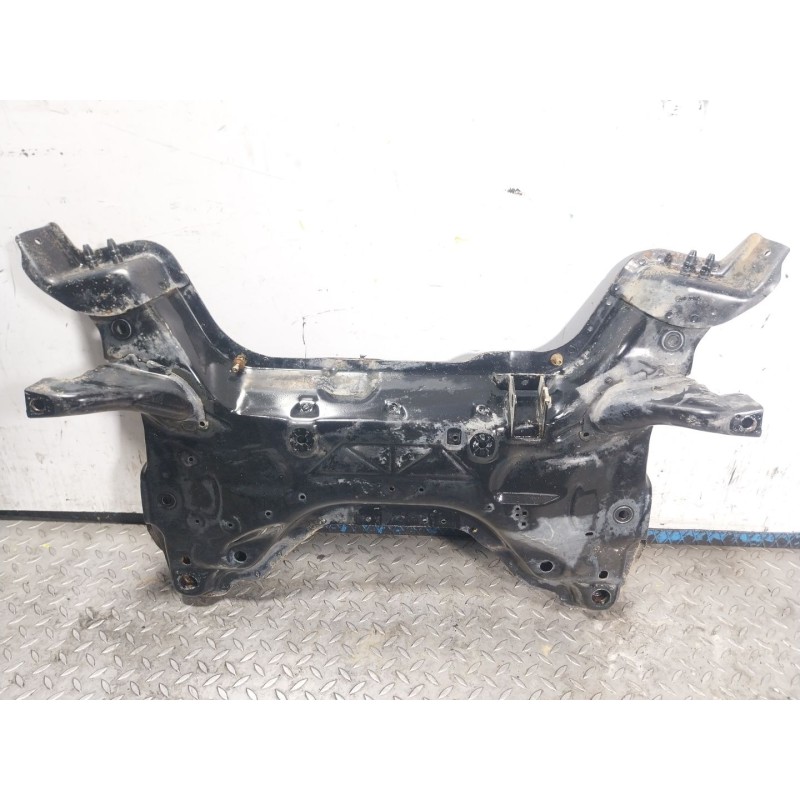 Recambio de puente delantero para peugeot partner tepee 1.6 hdi 90 referencia OEM IAM   