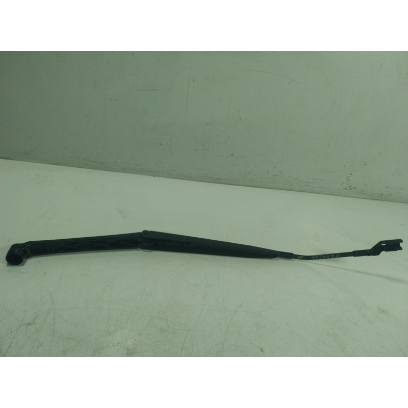 Recambio de brazo limpia delantero derecho para toyota c-hr (_x1_) 1.8 hybrid (zyx10_, zyx11_) referencia OEM IAM   