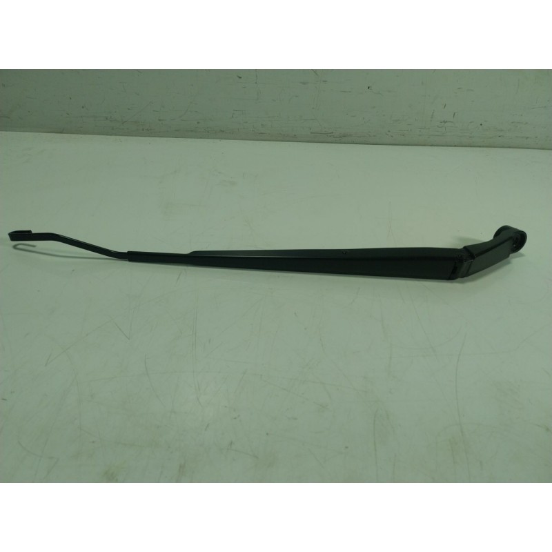 Recambio de brazo limpia delantero izquierdo para toyota yaris cross (mxp_) 1.5 hybrid (mxpj10) referencia OEM IAM   