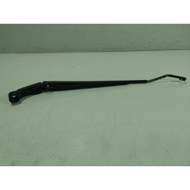 Recambio de brazo limpia delantero izquierdo para toyota yaris cross (mxp_) 1.5 hybrid (mxpj10) referencia OEM IAM   