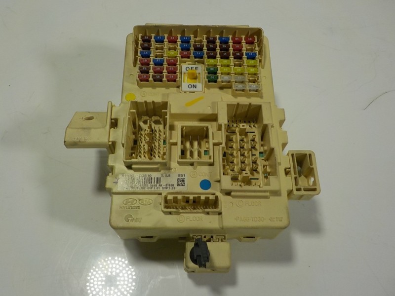 Recambio de caja reles / fusibles para hyundai tucson tecno safe 2wd bluedrive referencia OEM IAM 91950D3510 91950D3510 