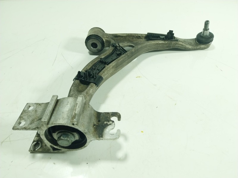 Recambio de brazo suspension inferior delantero derecho para mercedes-benz cla shooting brake (x117) cla 220 cdi / d (117.903) r