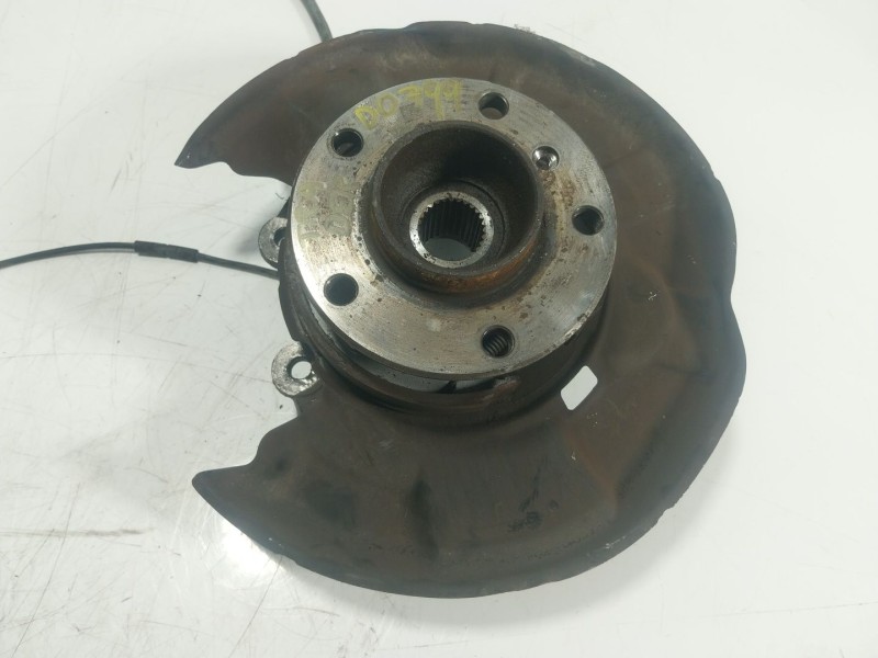 Recambio de mangueta trasera derecha para bmw 1 (f20) 116 d referencia OEM IAM 33326792516  