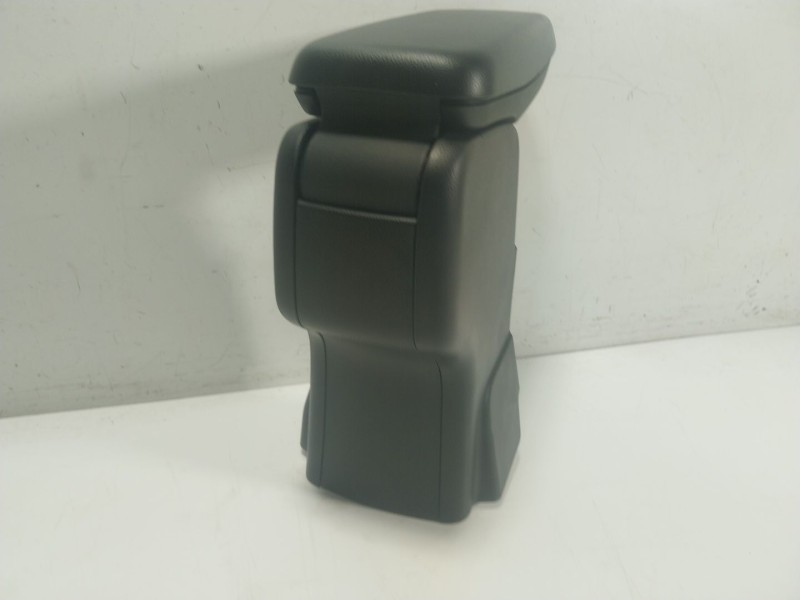 Recambio de apoyabrazos central para toyota yaris cross (mxp_) 1.5 hybrid (mxpj10) referencia OEM IAM  58901K0020 