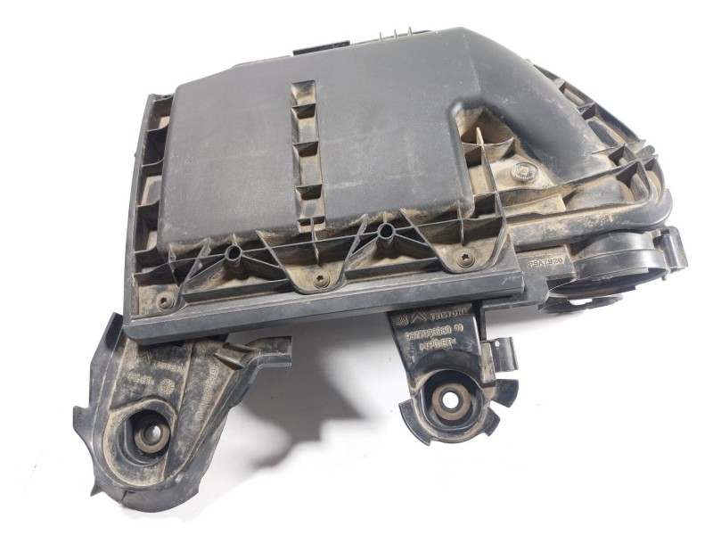 Recambio de filtro aire para peugeot partner tepee 1.6 hdi 90 referencia OEM IAM  9673061080 