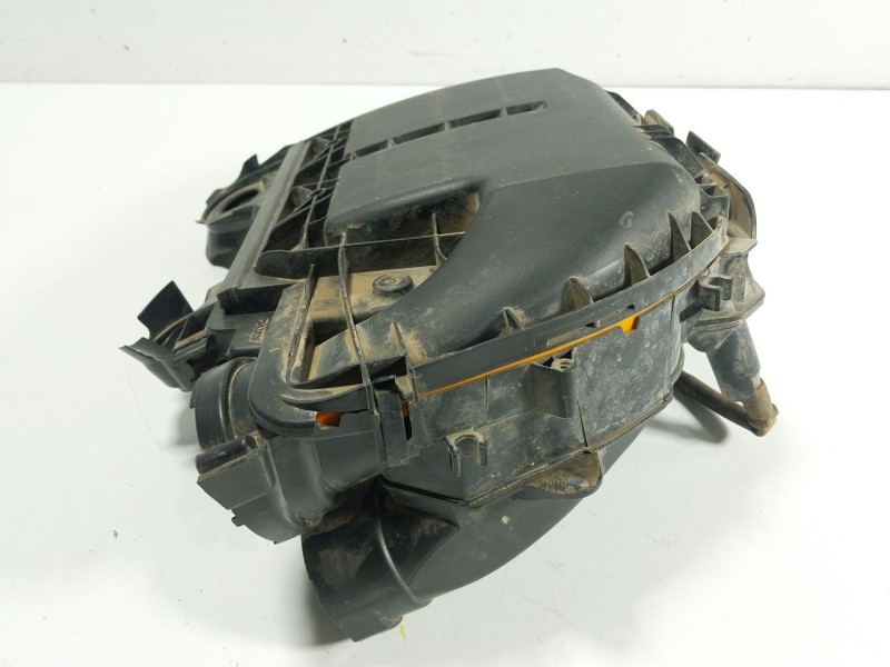 Recambio de filtro aire para peugeot partner tepee 1.6 hdi 90 referencia OEM IAM  9673061080 