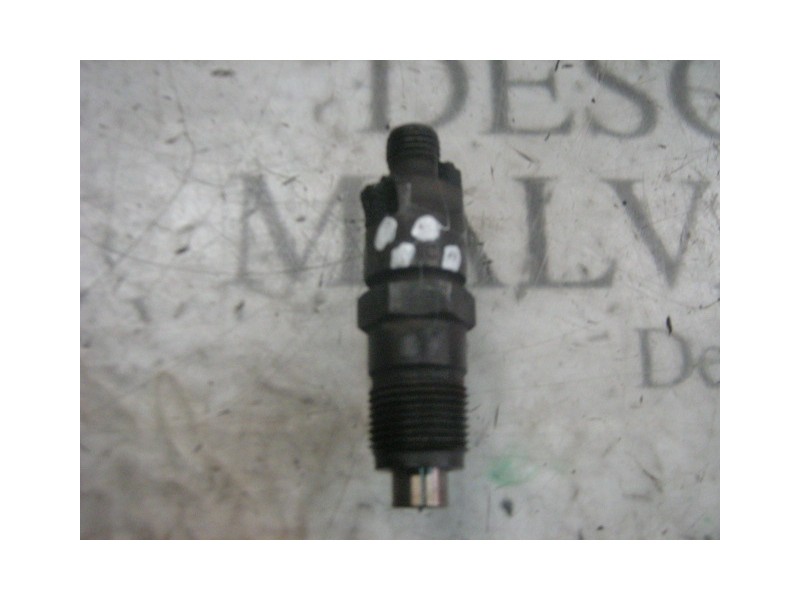 Recambio de inyector para nissan trade 100 referencia OEM IAM   