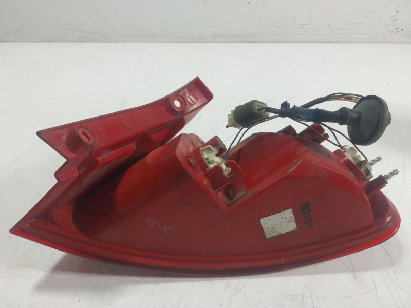 Recambio de piloto trasero izquierdo para chevrolet lacetti cdx referencia OEM IAM   