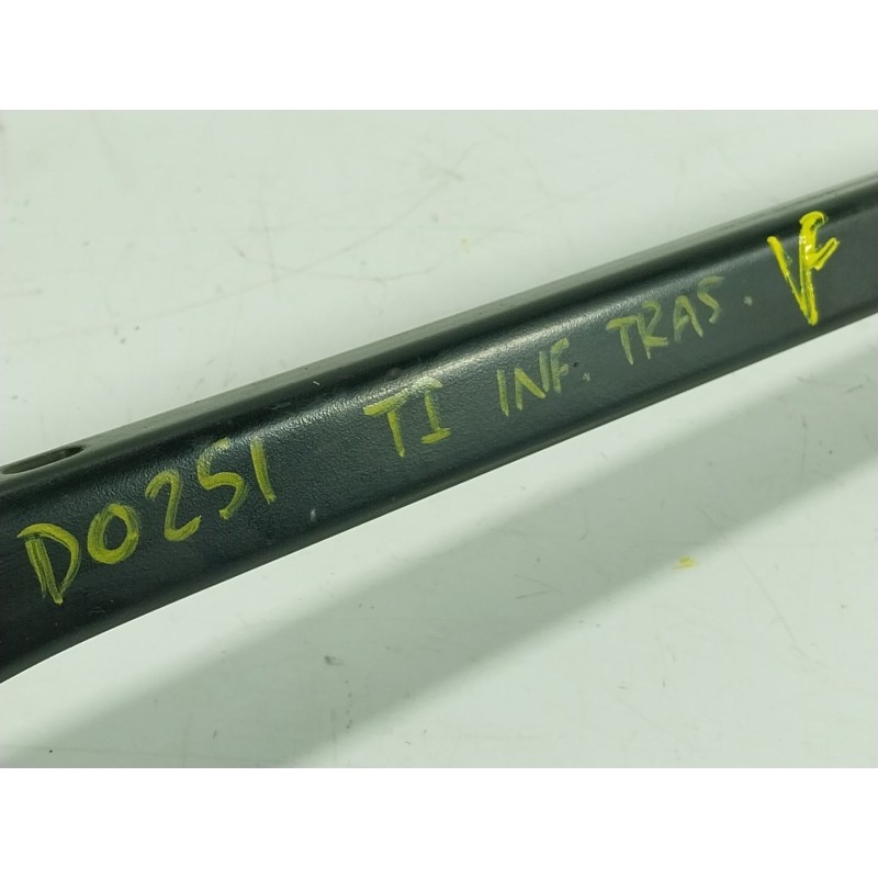 Recambio de brazo suspension inferior trasero izquierdo para bmw 1 (f40) 118 d referencia OEM IAM  685156906 