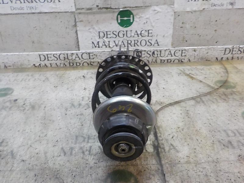 Recambio de amortiguador delantero derecho para dacia sandero 0.9 tce cat referencia OEM IAM 543021807R  