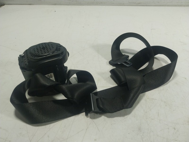 Recambio de cinturon seguridad trasero derecho para bmw 1 (f40) 118 d referencia OEM IAM  643496600F 