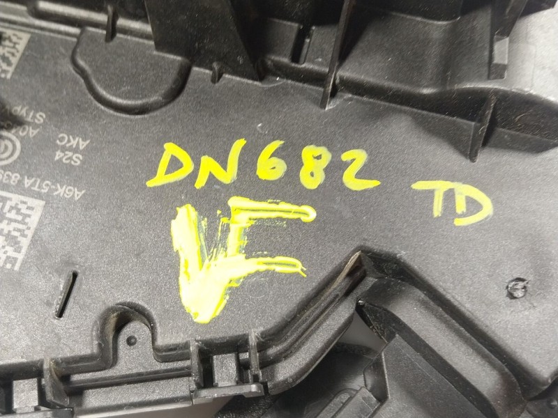 Recambio de cerradura puerta trasera derecha para volkswagen id.3 (e11, e12) pro referencia OEM IAM  5TA839016K 