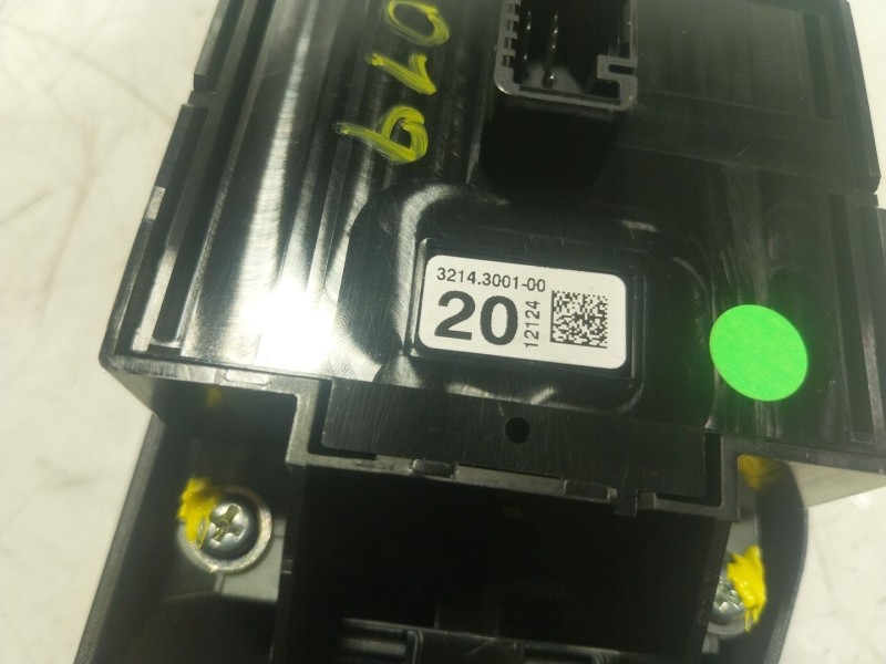 Recambio de palanca freno de mano para toyota c-hr (_x1_) 1.8 hybrid (zyx10_, zyx11_) referencia OEM IAM  3214300100 