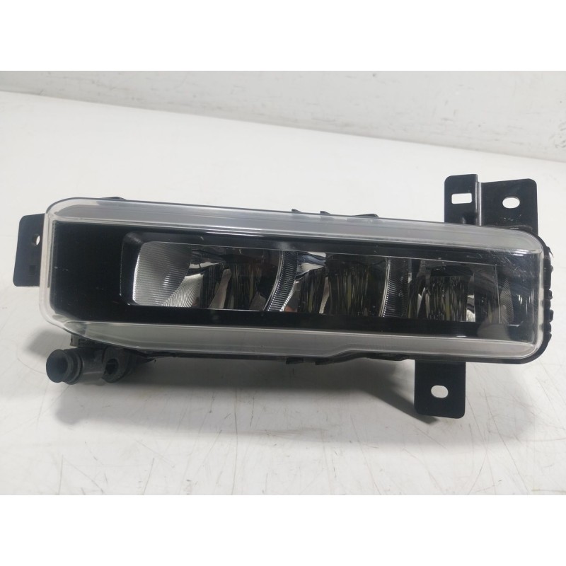 Recambio de faro antiniebla izquierdo para bmw 1 (f40) 118 d referencia OEM IAM 63177471081 11321030000 