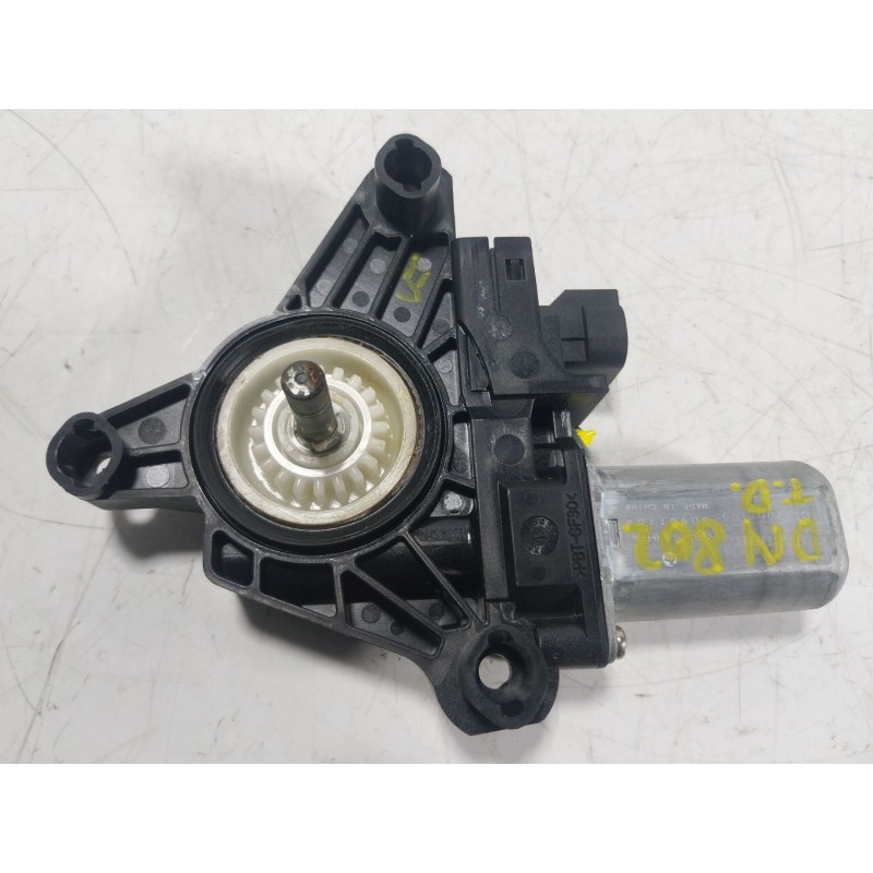 Recambio de motor elevalunas trasero derecho para jeep renegade suv (bu, b1, bv) 1.6 crd referencia OEM IAM  867704 