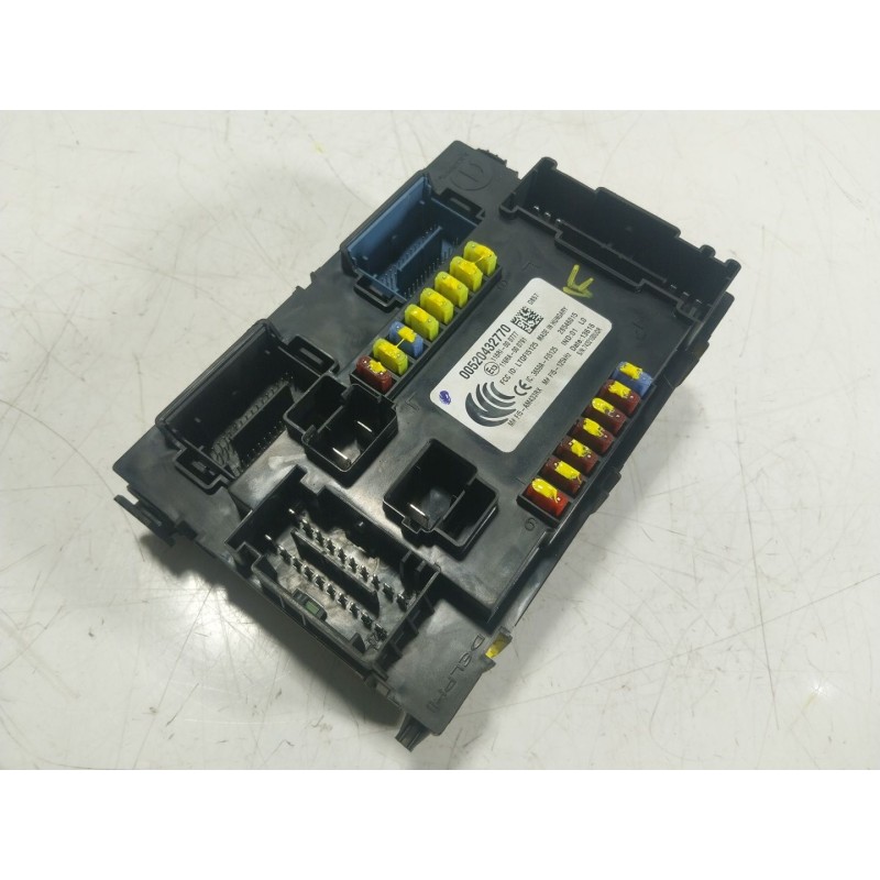 Recambio de caja reles / fusibles para jeep renegade suv (bu, b1, bv) 1.6 crd referencia OEM IAM  28546015 