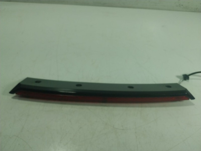 Recambio de piloto trasero central para hyundai tucson (nx4e, nx4a) 1.6 t-gdi referencia OEM IAM  87212N7101 