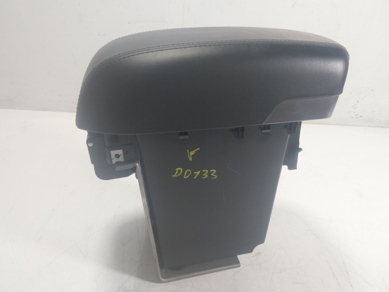 Recambio de apoyabrazos central para hyundai ix35 (lm, el, elh) 1.7 crdi referencia OEM IAM  846812Y000 