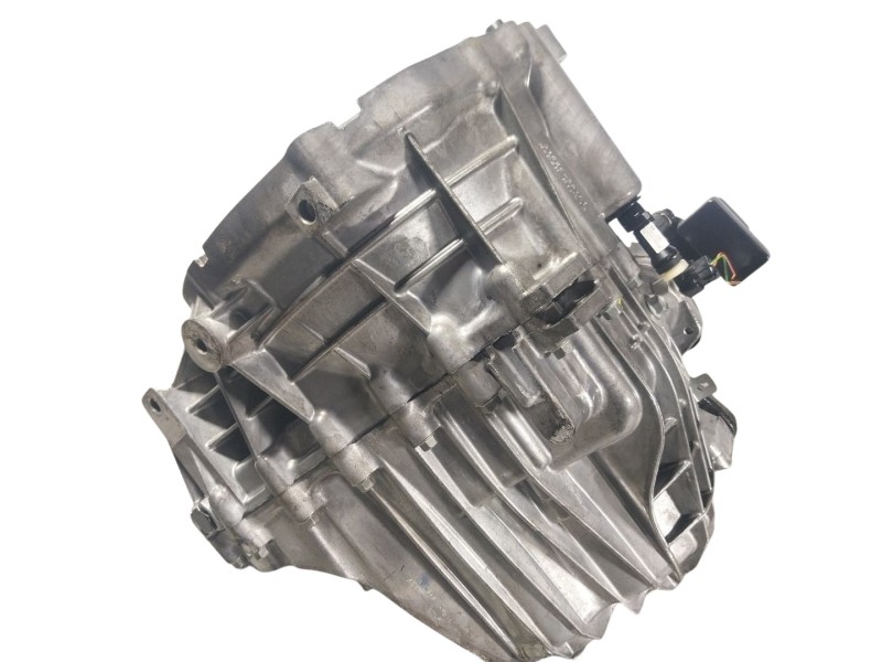 Recambio de caja cambios para ssangyong tivoli 1.6 xdi 160 referencia OEM IAM  3102035101 