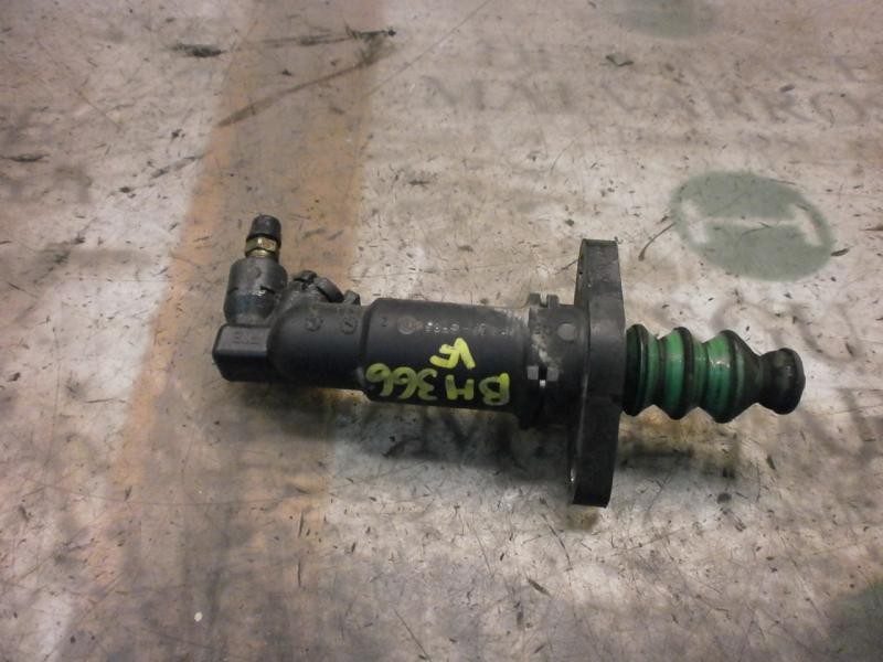 Recambio de bombin embrague para volkswagen golf iv berlina (1j1) 1.9 tdi referencia OEM IAM   