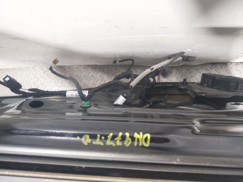 Recambio de puerta trasera derecha para volkswagen golf viii (cd1, da1) 1.0 tsi referencia OEM IAM   