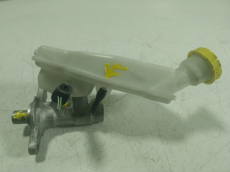 Recambio de bomba freno para citroën c4 cactus 1.2 thp 110 referencia OEM IAM  32069745 