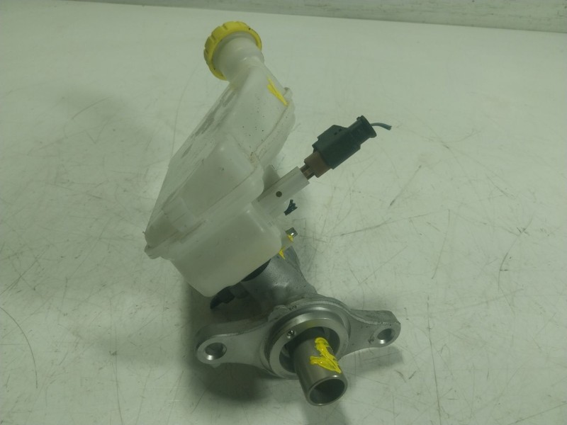 Recambio de bomba freno para citroën c4 cactus 1.2 thp 110 referencia OEM IAM  32069745 