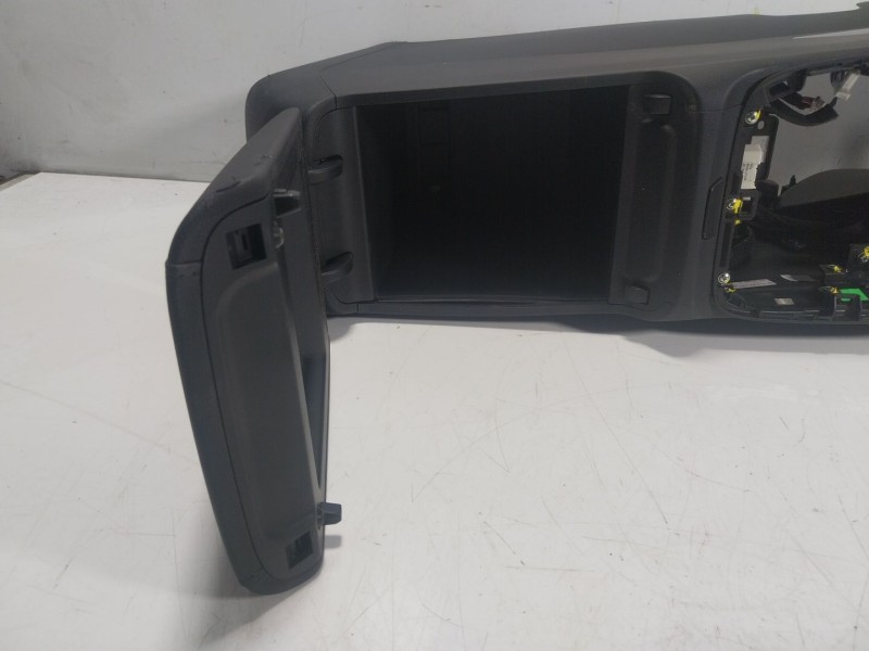 Recambio de apoyabrazos central para hyundai tucson (nx4e, nx4a) 1.6 t-gdi referencia OEM IAM   