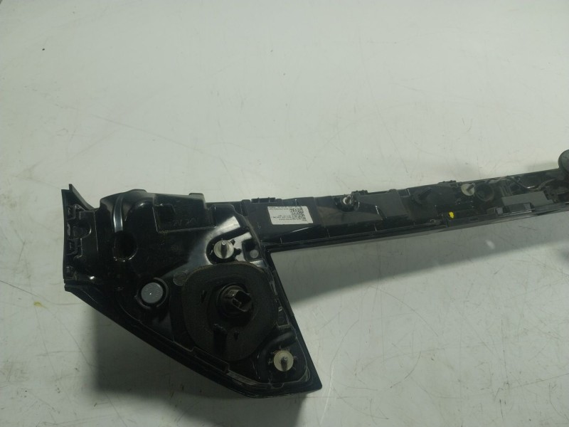 Recambio de piloto trasero central para hyundai tucson (nx4e, nx4a) 1.6 t-gdi referencia OEM IAM  92403N7120 