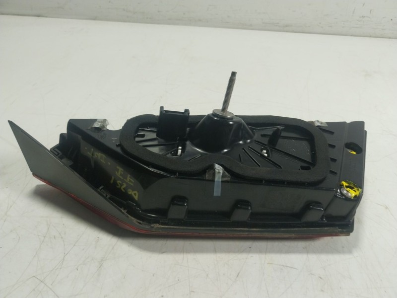 Recambio de piloto trasero izquierdo interior para bmw 1 (f40) 118 d referencia OEM IAM 63217450651 745065114 